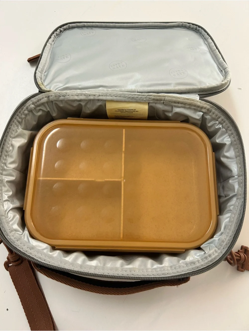 Tommy Bahama insulated tommy